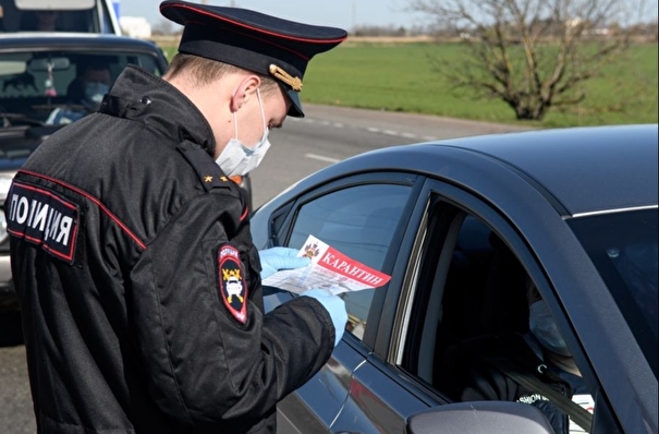 Полиция Краснодара массово изымает транзитные карантинные пропуска у нелегальных таксистов
