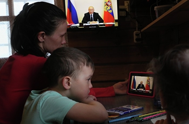 Хабаровские семьи с детьми 3-7 лет начали получать президентские выплаты