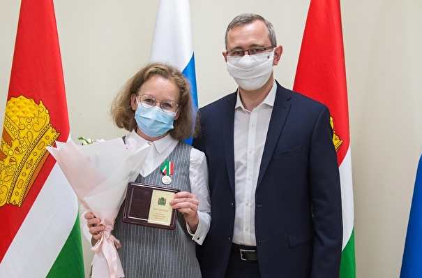 Награды за медицинскую доблесть при борьбе с COVID-19 вручили в Калужской области