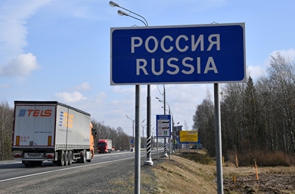 Песков: Россия пока не приняла решение об открытии границ 