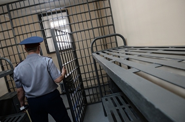 УФСИН: почти 900 литров "самопального" алкоголя изъято у заключённых московских СИЗО с начала года