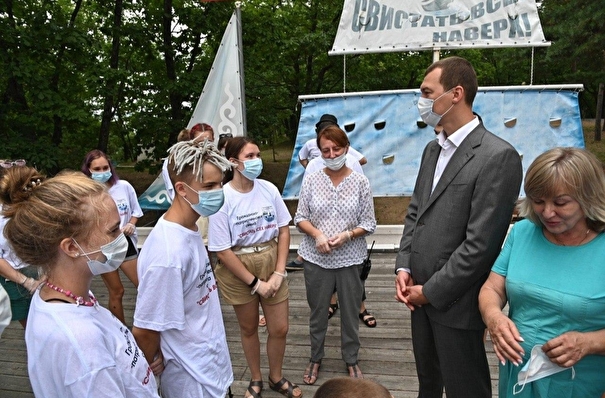 Дегтярев пообещал финансовую поддержку детским лагерям Хабаровского края