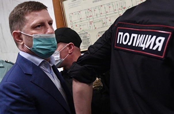 Суд арестовал 2 автомобиля и более 3 млн руб. у экс-губернатора Фургала
