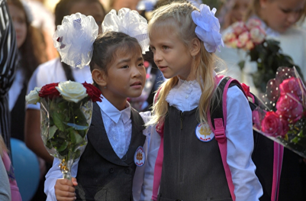 Школьные линейки в России пройдут, но детей будет меньше, а родители будут в масках