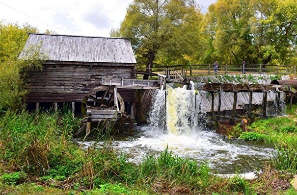 Уникальную мельницу 18 века восстановили в Курской области