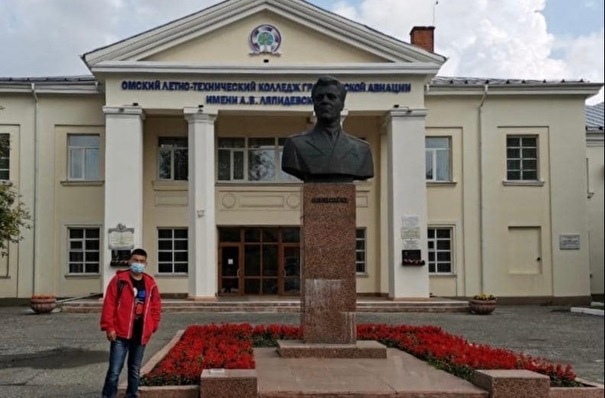 Около 20 якутских выпускников поступили на бюджетные места в Омский лётный колледж