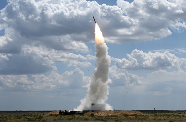 Массированный ракетно-авиационный удар условного противника отразили войска ПВО на учениях на юге России