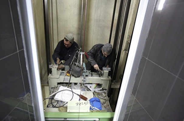 Удмуртия просит правительство РФ создать федеральную программу по замене лифтов