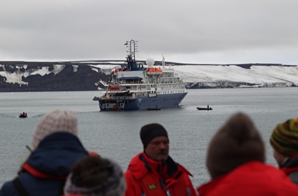 ЯНАО установил льготный налоговый режим для резидентов Арктической зоны в сфере туризма