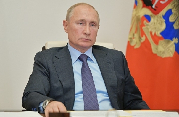 Путин предложил продлить до конца октября действующий порядок выплат медикам  за борьбу с COVID-19