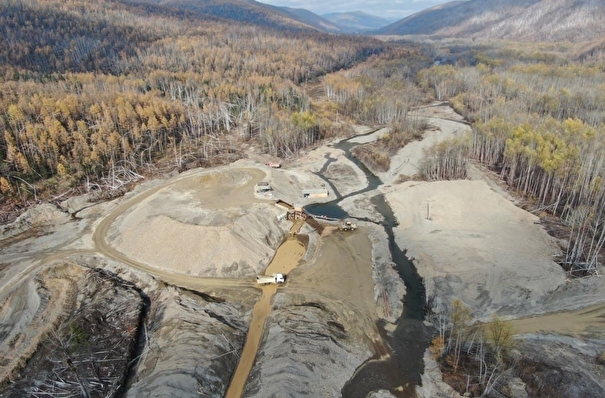 Работа трех золотодобывающих предприятий приостановлена в Приамурье из-за загрязнения рек