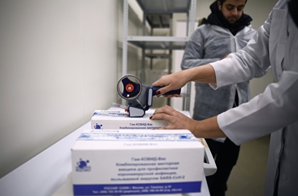 Мурашко: вакцины от коронавируса для масштабной вакцинации доставлены во все регионы РФ