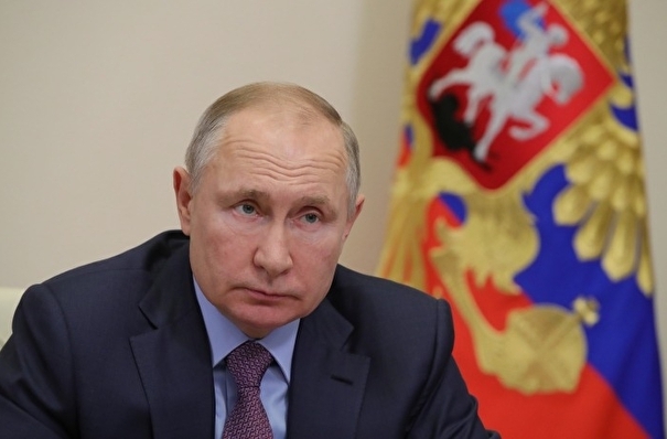 Путин требует проверить исполнение своего указа о зарплатах ученых