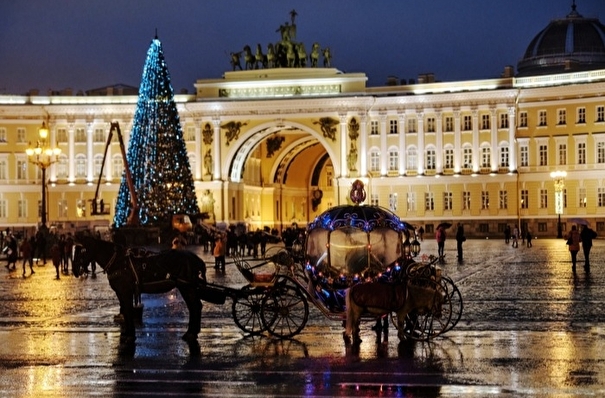 Турпоток в Петербург в 2020 г. упал почти на 70%