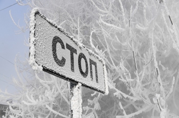 Метели и морозы стали причиной отмены занятий в школах ряда уральских регионов