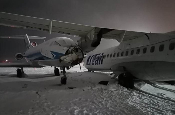 Два самолета столкнулись в аэропорту Сургута
