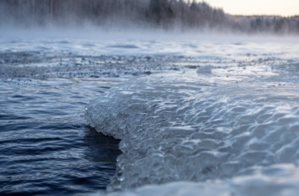Ледовый припай разрушается в акватории юга Сахалина