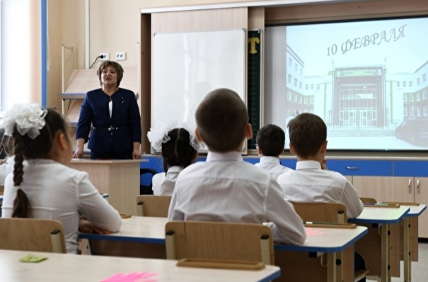 Минпросвещения РФ изменит учебный график школ после объявления 4-7 мая нерабочими днями