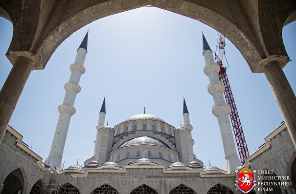 Крупнейшая мечеть Крыма построена на 70%, предстоит роспись - муфтият