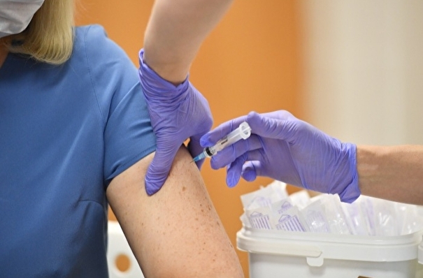 Почти полмиллиона человек вакцинировались от COVID-19 в Свердловской области