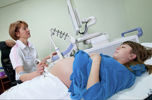Более 410 тыс. беременных женщин смогут получать ежемесячное пособие в размере 6 тыс. 350 рублей
