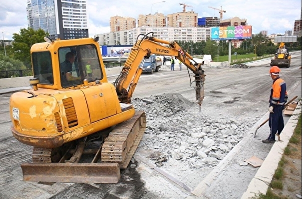 Ремонт моста, который раскритиковал губернатор, могут закончить в Екатеринбурге к 1 сентября