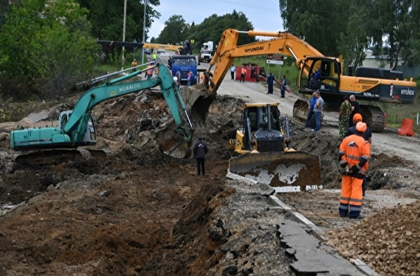 Более 1 тыс. человек остались без автосообщения из-за смытого паводком моста на севере Хабаровского края