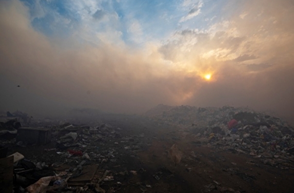 Ликвидация возгорания на мусорном полигоне под Евпаторией займет около недели