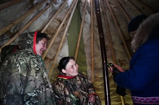 Оленеводам Ямала раздадут спутниковые телефоны