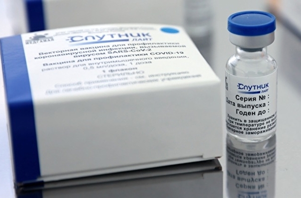 В России начались испытания комбинации вакцин AstraZeneca и "Спутник Лайт"
