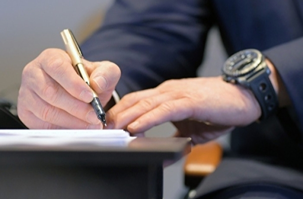 Закон о наказах избирателей петербургским депутатам ушел на подпись губернатору