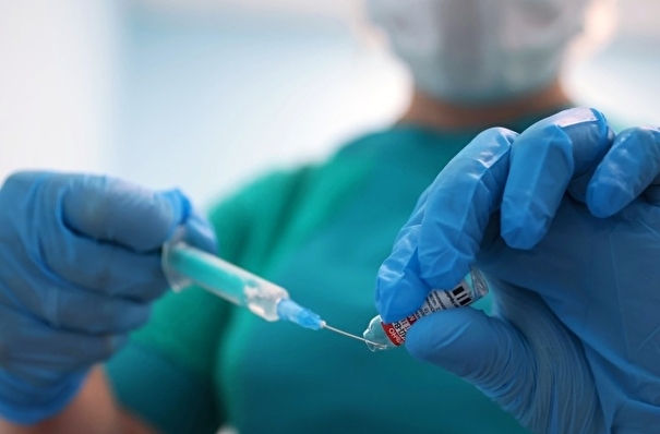 Прививку от COVID-19 сделали более половины оренбуржцев, подлежащих вакцинации