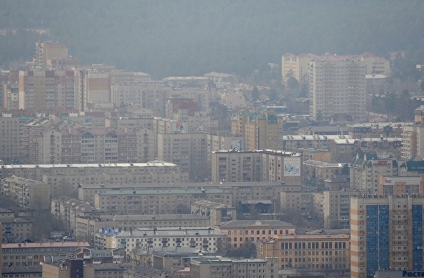 Глава Якутска сократил рабочий день для сотрудников администрации из-за задымленности в городе