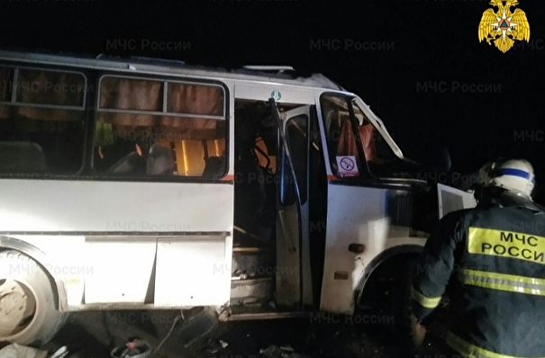 Три человека погибли в ДТП с автобусом под Калугой, еще восемь пострадали - МЧС