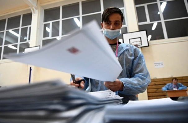 "Единороссы" лидируют в большинстве одномандатных округов на выборах в свердловское Заксобрание