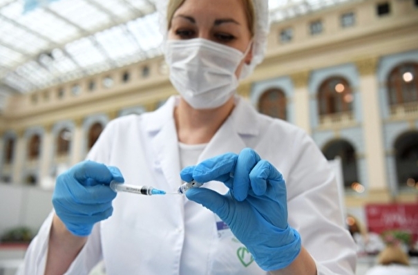 Более 100 млн руб. выделено на испытание вакцины "Спутник V" для подростков