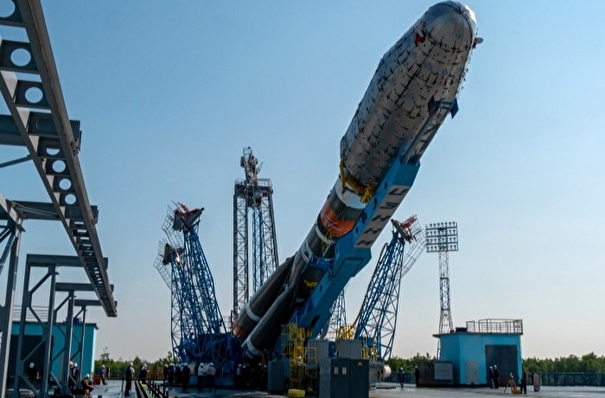 Ракета "Союз" со съемочной группой первого фильма в космосе стартовала к МКС с Байконура