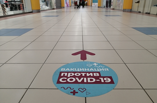 Ожидание прививки в очереди в торговых центрах Петербурга достигает 6,5 часов