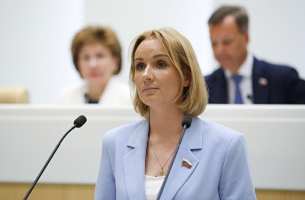 Президент предложил пост детского омбудсмена сенатору Львовой-Беловой