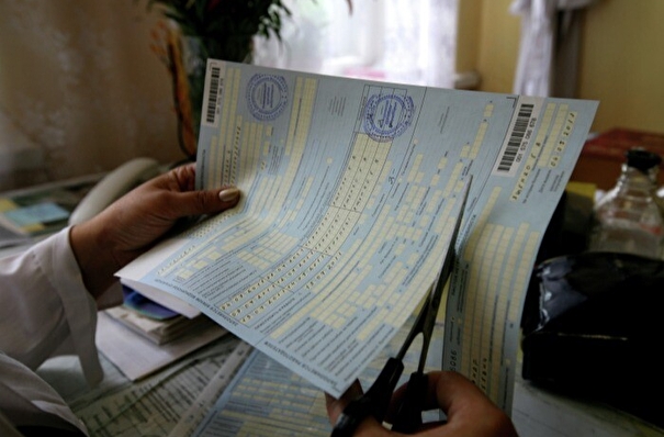 В РФ с 1 января откажутся от бумажных больничных листов