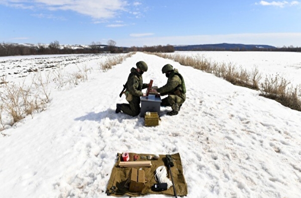 Военные задействуют более 10 подрывных групп для борьбы с паводком на Урале, в Сибири и Поволжье