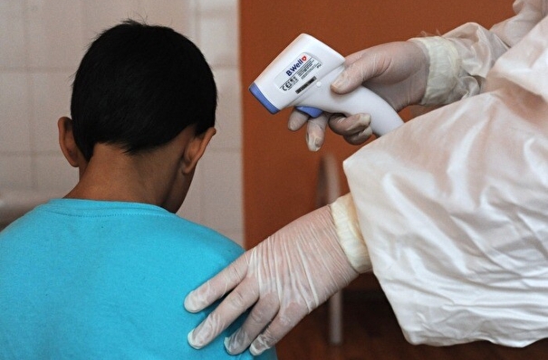 Почти половина всех болеющих COVID-19 на Ямале приходится на детей