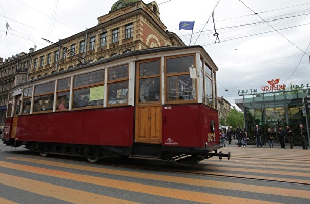 Петербург планирует взять в лизинг 54 трамвая в ретро-стилистике 50-60-х годов на 13 млрд рублей