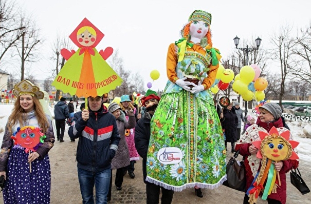 Рязань проводит зиму "Парадом Маслениц" и фестивалем фигур из сена