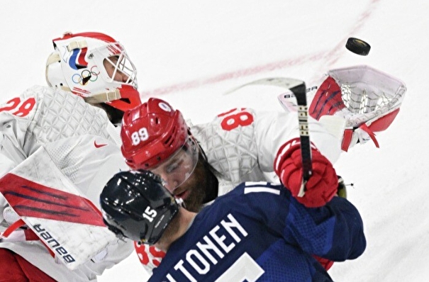 Сборная РФ по хоккею завоевала "серебро" на Олимпиаде в Пекине
