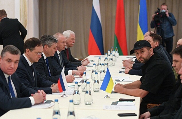 Путин сообщил Макрону, что на переговорах с Киевом в первую очередь речь идет о демилитаризации и нейтральном статусе Украины - Кремль