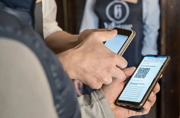Собянин: в Москве отменили QR-коды