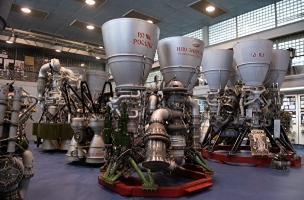 Рогозин: Роскосмос прекращает техобслуживание уже поставленных в США ракетных двигателей