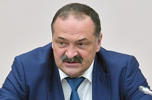 Глава Дагестана Меликов предупредил поставщиков продуктов о недопустимости повышения цен на хлеб