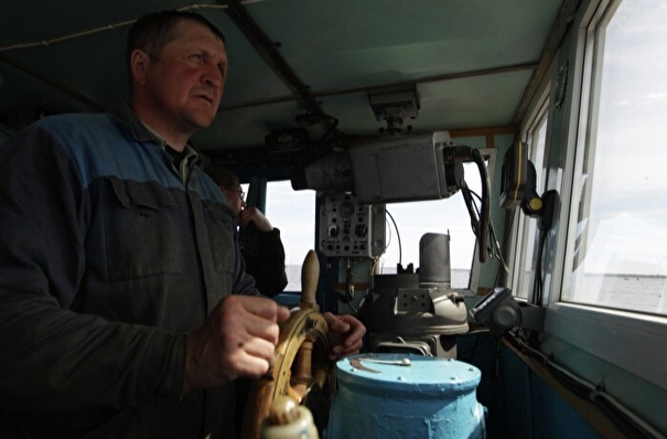 Экипаж застрявшего в южнокорейском порту российского судна просит помочь вернуться на родину